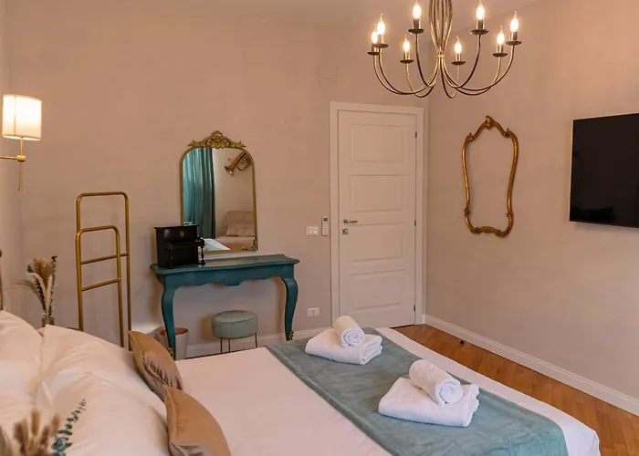 The Aristocats Apartment Rom